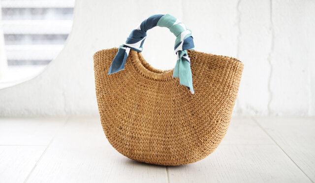 Hirali Japanese Tenugui, made from 100% cotton. Made in Sakai city, Osaka Japan. Available at Toka Ceramics.