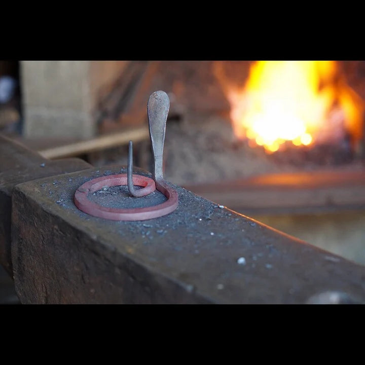 Iron Candle Holder (for 14–17cm candles)