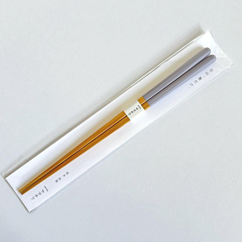 Yamachiku susutake round bamboo chopsticks. Handcrafted in Kumamoto, Japan. Available at Toka Ceramics.