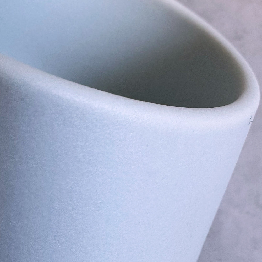 Frustum Shiroai yū  (白藍釉) Teapot & Cup Set