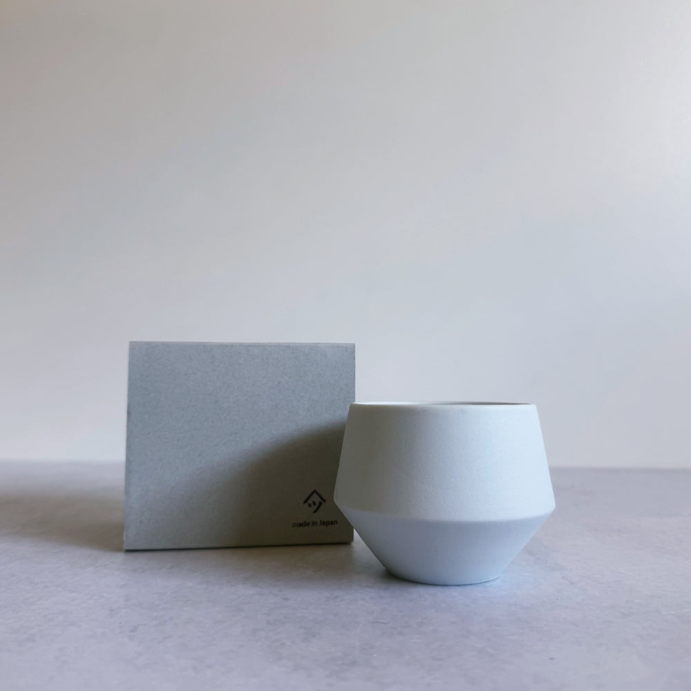 Frustum Tea Cup  - Shiroai yū  (白藍釉)