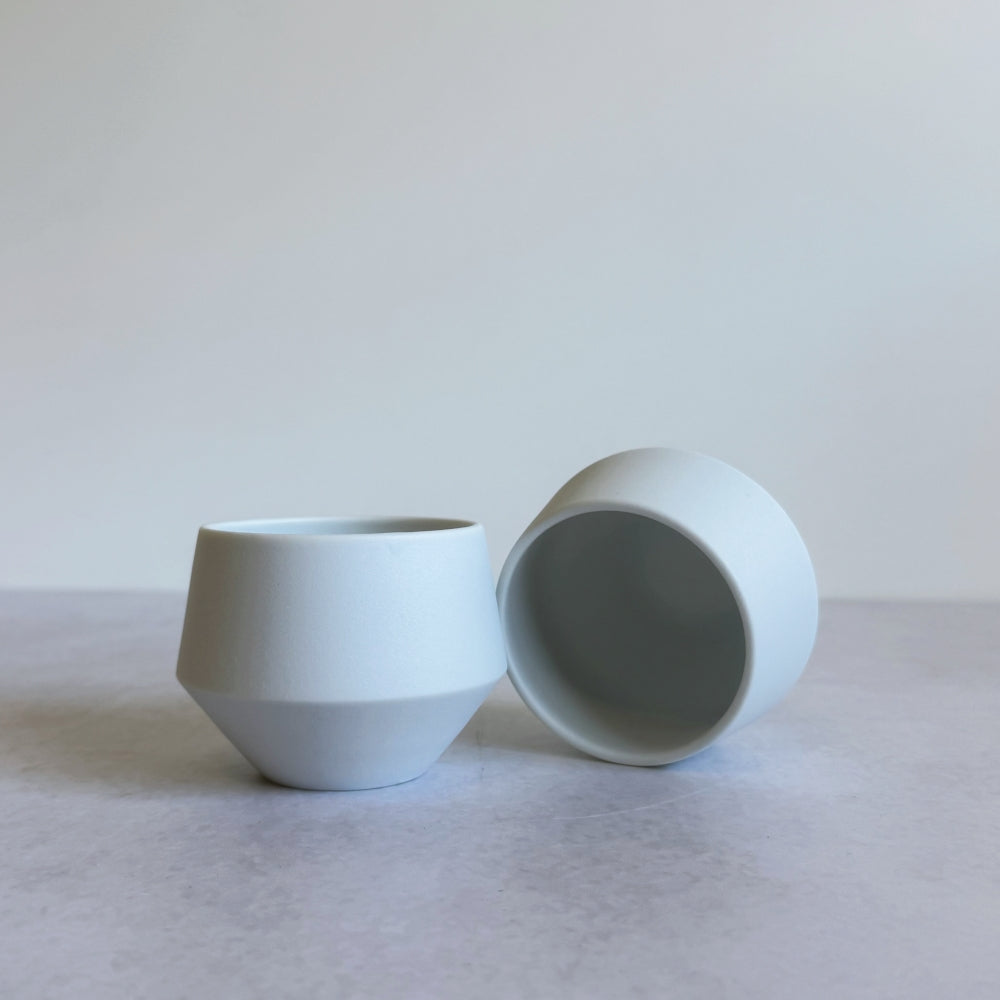 Frustum Tea Cup  - Shiroai yū  (白藍釉)